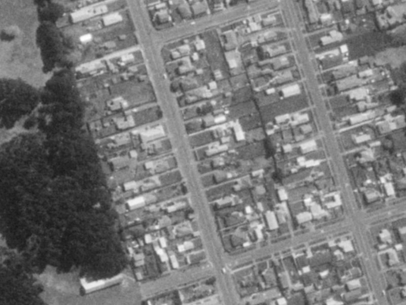 263 Estuary Road from the air, 1975-1979