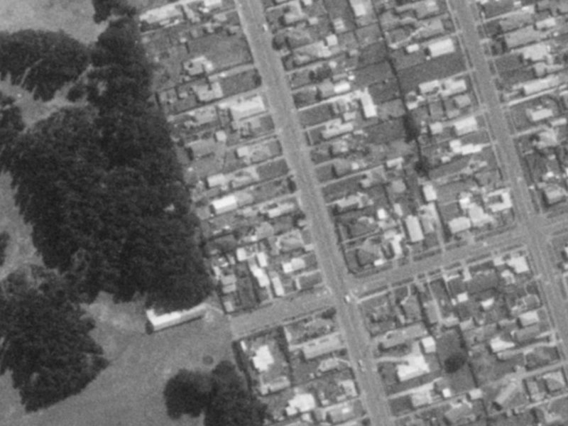 Estuary Road from the air, 1975-1979