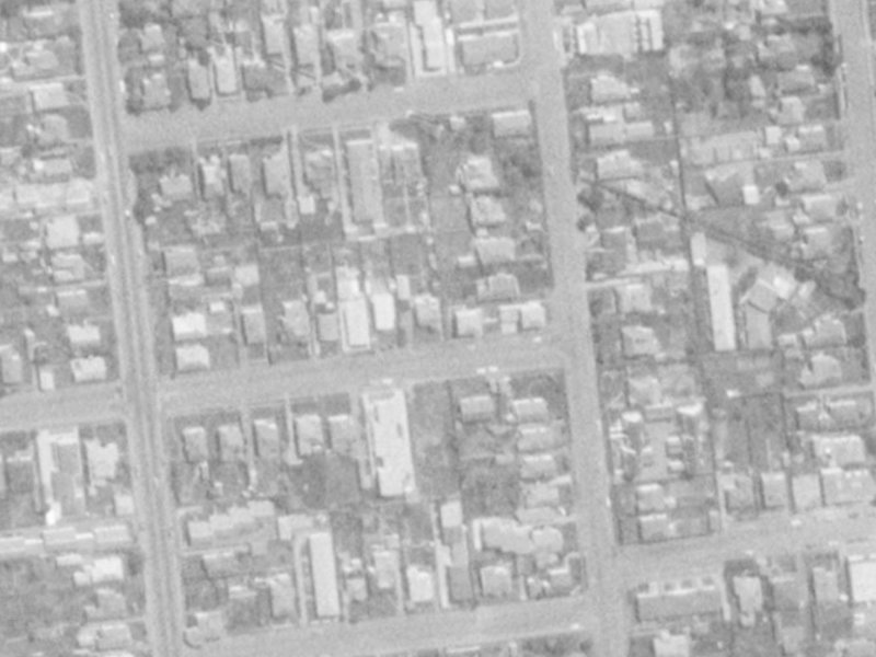 2/8 Peverel Street from the air, 1975-1979