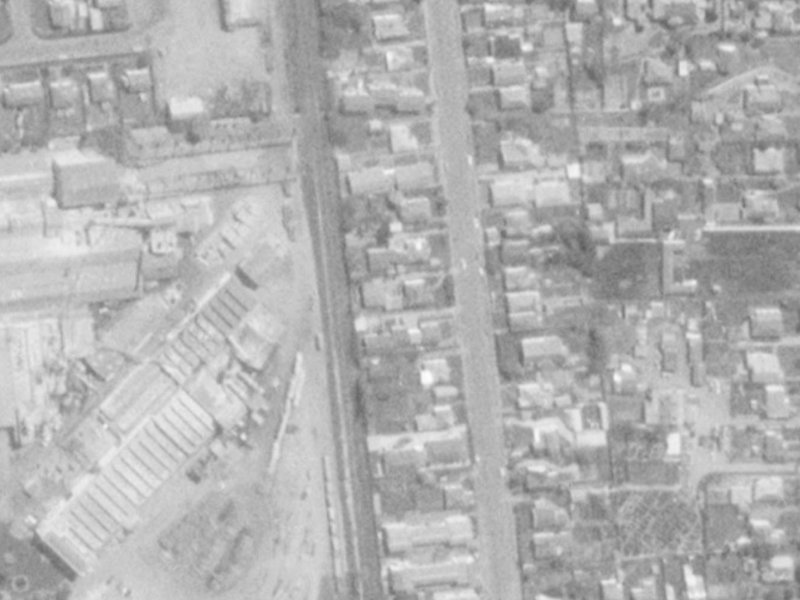 4/43 Brockworth Place from the air, 1975-1979