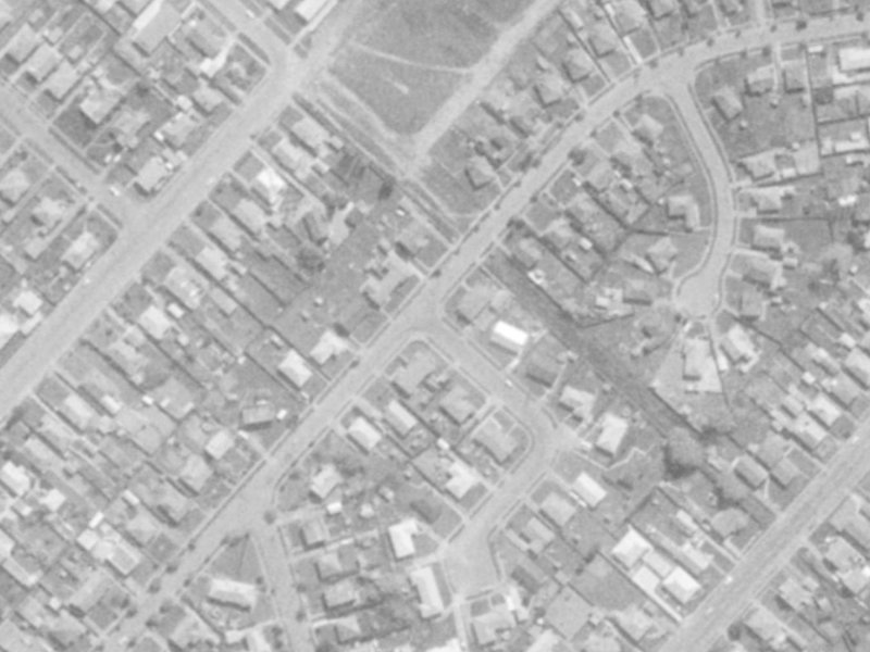 32 Jollie Street from the air, 1975-1979
