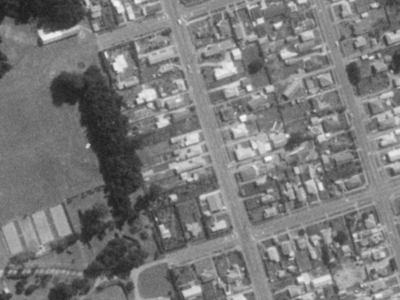300 Estuary Road from the air, 1975-1979