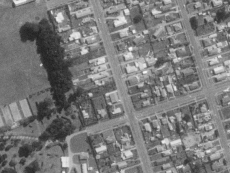 320A Estuary Road from the air, 1975-1979