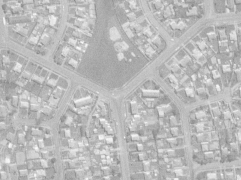 122-132 Peverel Street from the air, 1975-1979