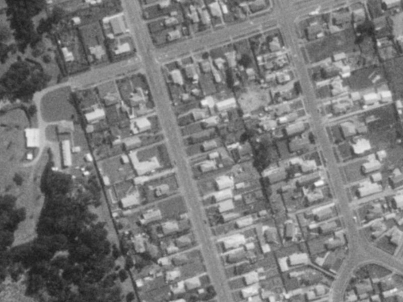 343 Estuary Road from the air, 1975-1979