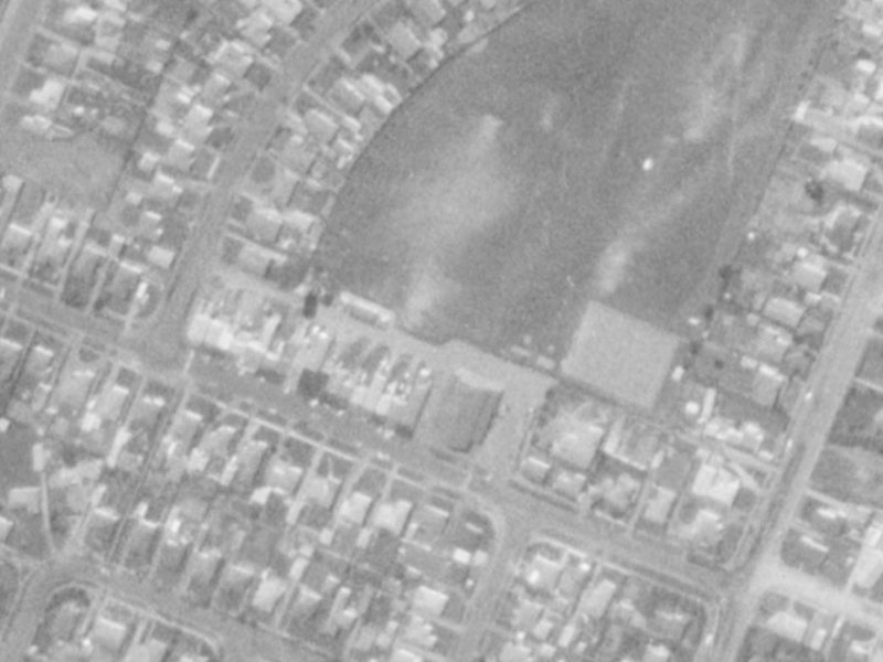 16–22 Wycola Avenue from the air, 1975-1979