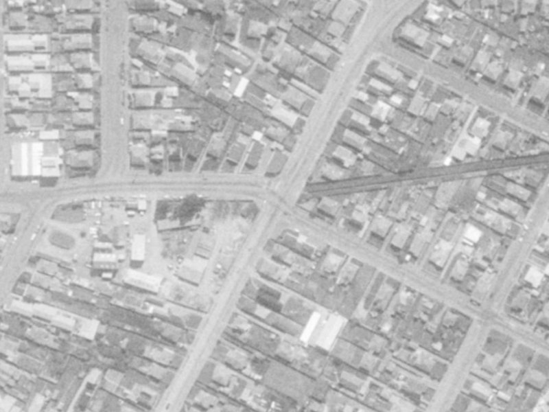 123 Olliviers Road from the air, 1975-1979