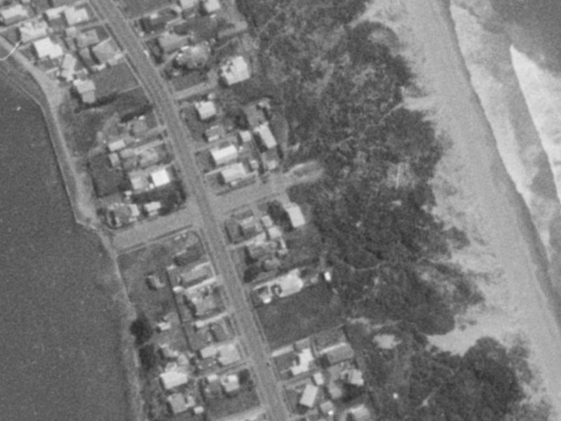 10 Godwit Street from the air, 1975-1979
