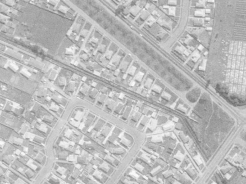 44 Frensham Crescent from the air, 1975-1979