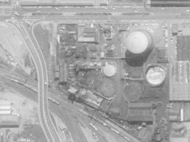 16 Iversen Terrace from the air, 1975-1979