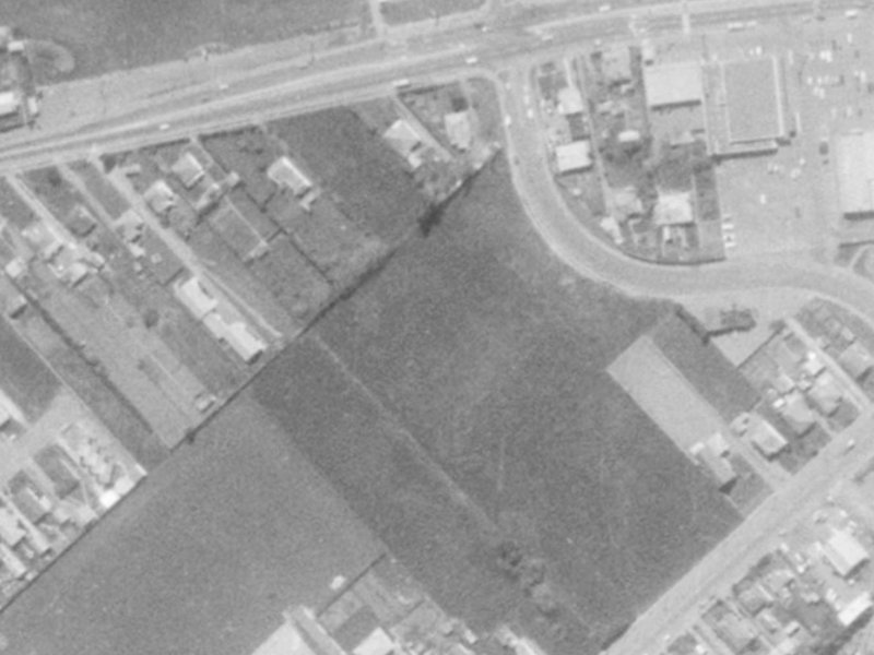 27 Lesley Keast Place from the air, 1975-1979