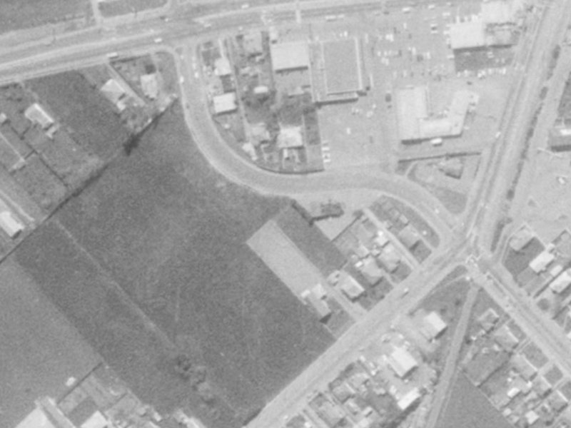 16 Goulding Avenue from the air, 1975-1979