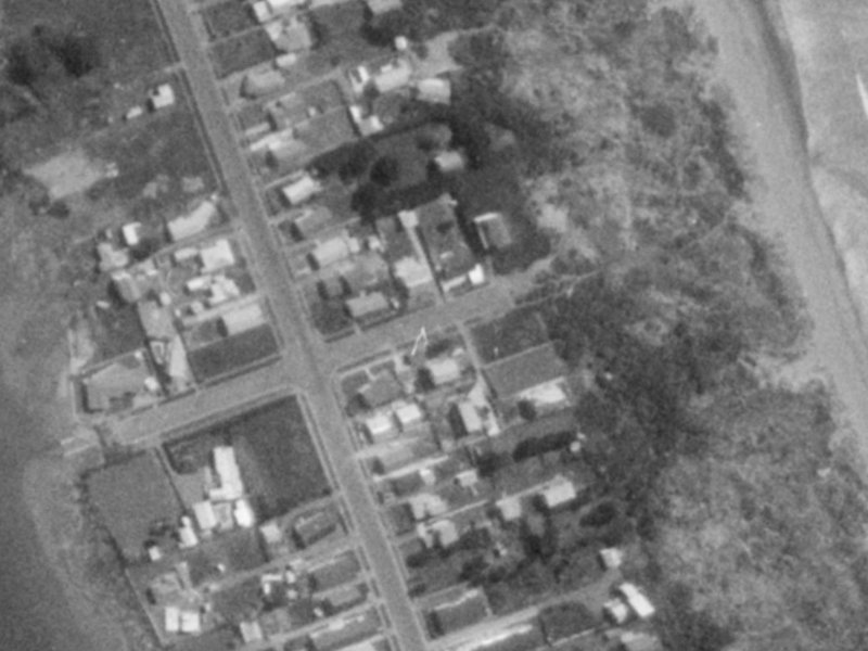 14 Penguin Street from the air, 1975-1979