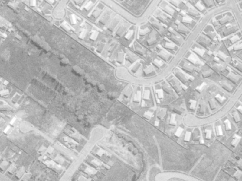 32 Claymore Street from the air, 1975-1979