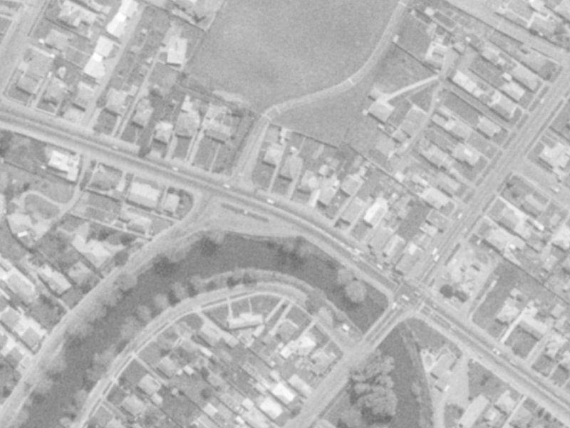 591A Ferry Road from the air, 1975-1979