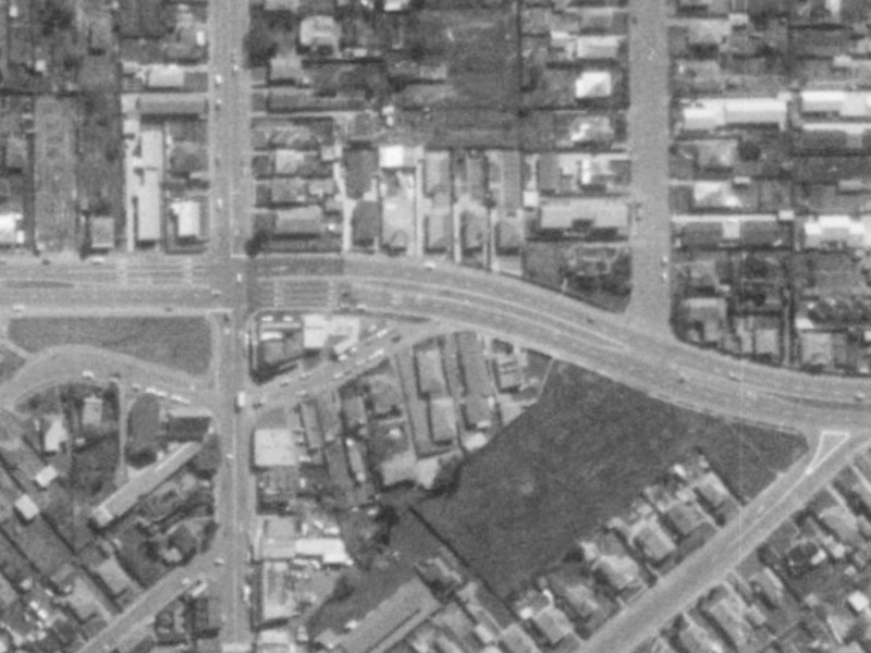 62 Somerset Crescent from the air, 1975-1979