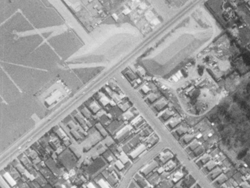 33 Nairn Street from the air, 1975-1979