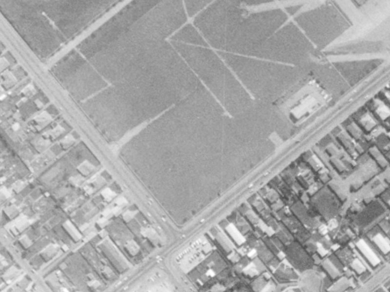 39 Cardigan Bay Place from the air, 1975-1979