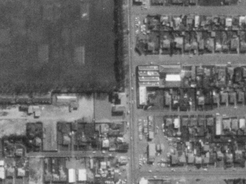 305-307 Colombo Street from the air, 1975-1979