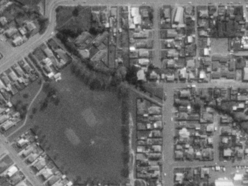 5A Angus Street from the air, 1975-1979