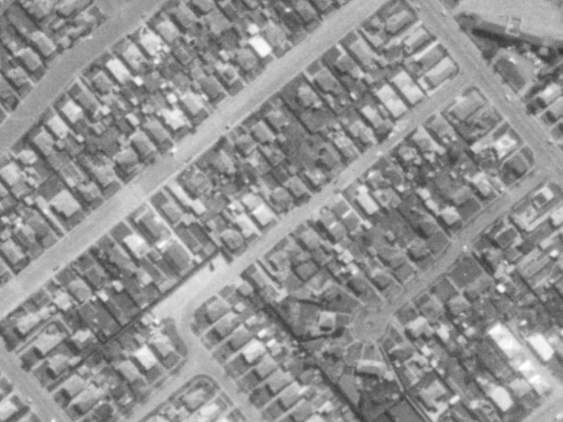 26 Cheviot Street from the air, 1975-1979
