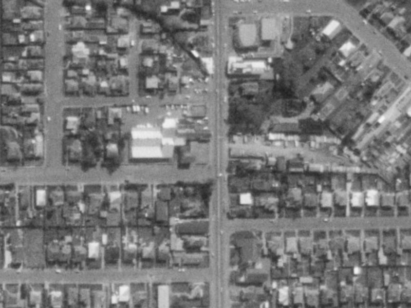 215–221 Colombo Street from the air, 1975-1979