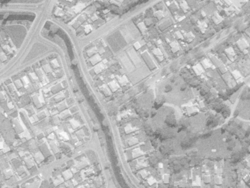 5 Cholmondeley Avenue from the air, 1975-1979