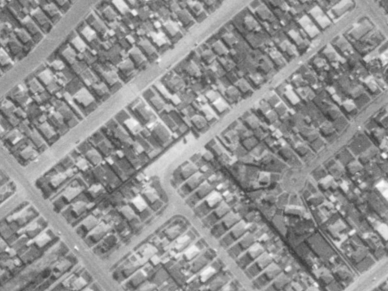 33 Cheviot Street from the air, 1975-1979