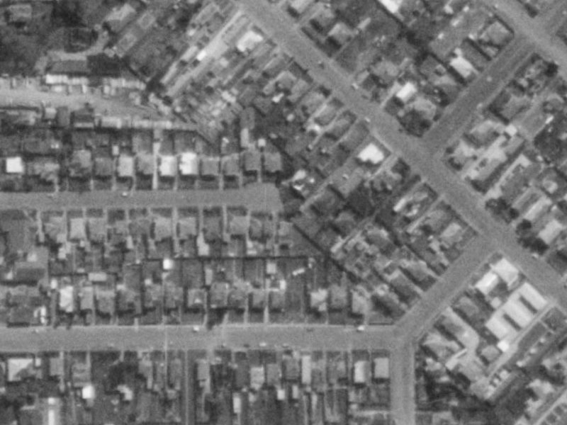 18 Roxburgh Street from the air, 1975-1979
