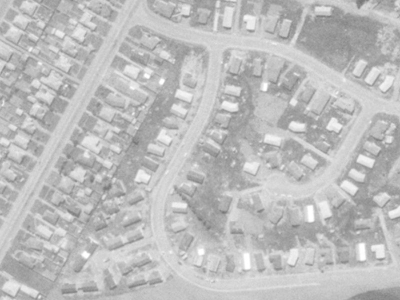 60 Oakley Crescent from the air, 1975-1979