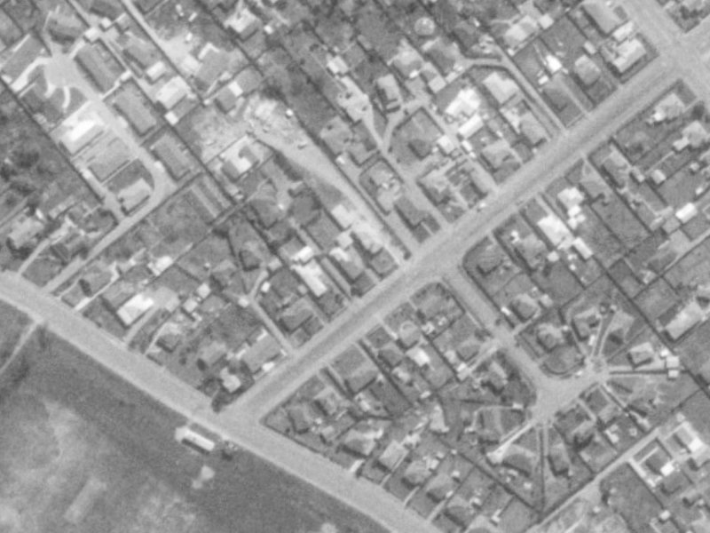 33 Neville Street from the air, 1975-1979