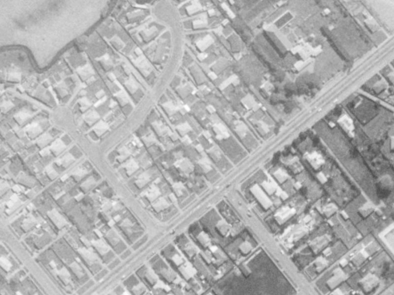 4 Renwick Place from the air, 1975-1979