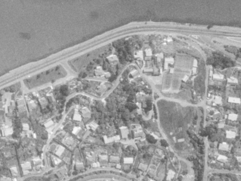 7 The Brae from the air, 1975-1979