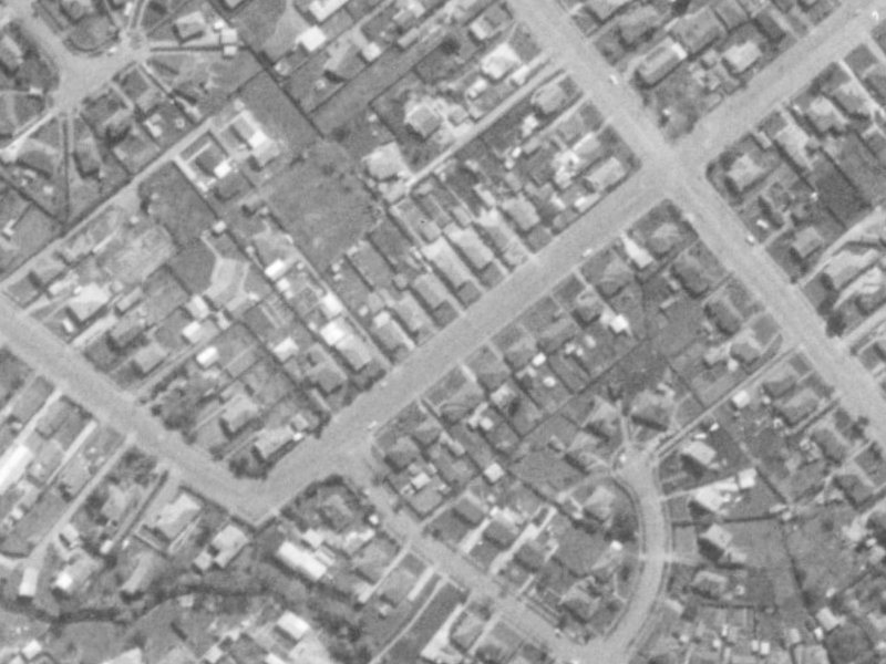 21 Cobham Street from the air, 1975-1979