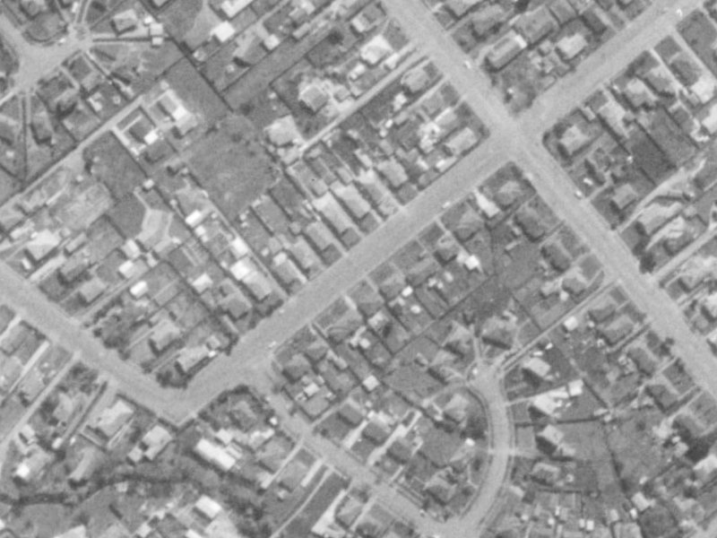 22 Cobham Street from the air, 1975-1979