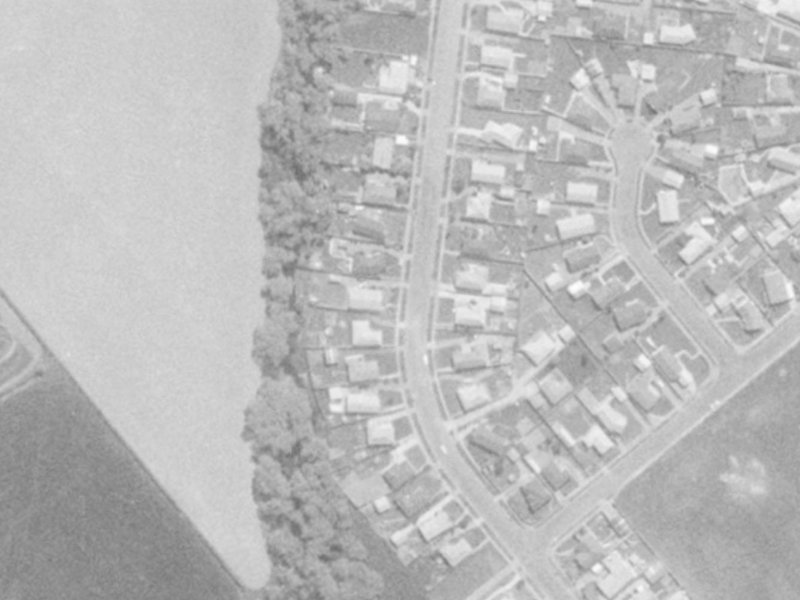 114 Warren Crescent from the air, 1975-1979