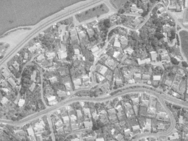 25 The Brae from the air, 1975-1979