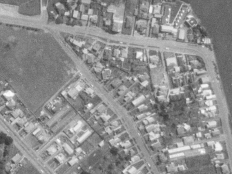 Mt Pleasant Road from the air, 1975-1979