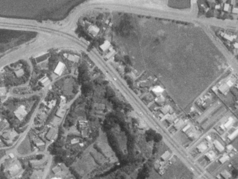 112 Main Road from the air, 1975-1979