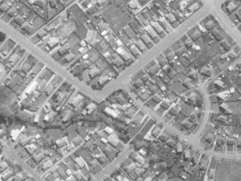 9 Cobham Street from the air, 1975-1979