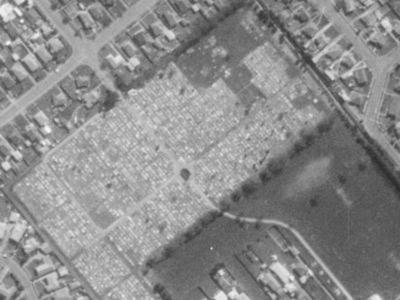 34 Roker Street from the air, 1975-1979