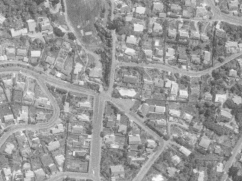 61 St Andrews Hill Road from the air, 1975-1979
