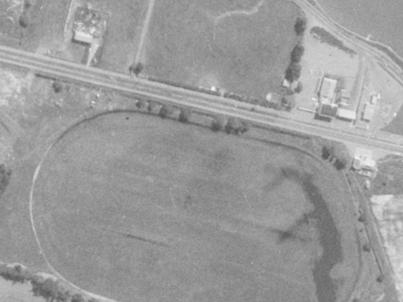 1E Settlers Crescent from the air, 1975-1979