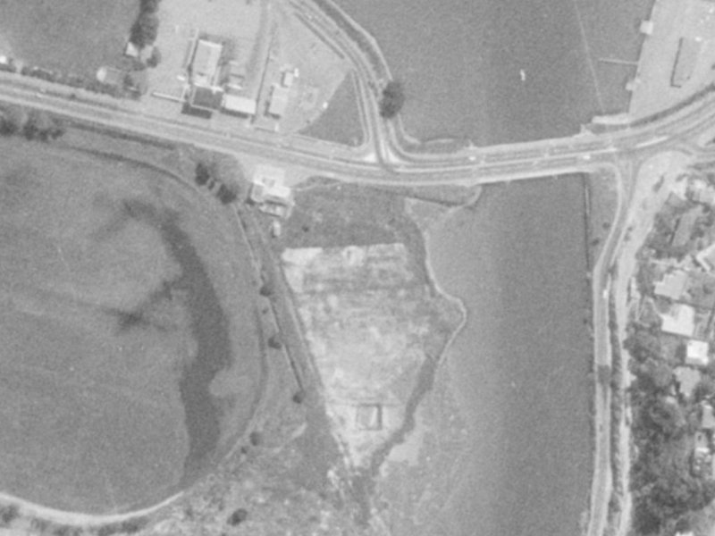 36 Settlers Crescent from the air, 1975-1979