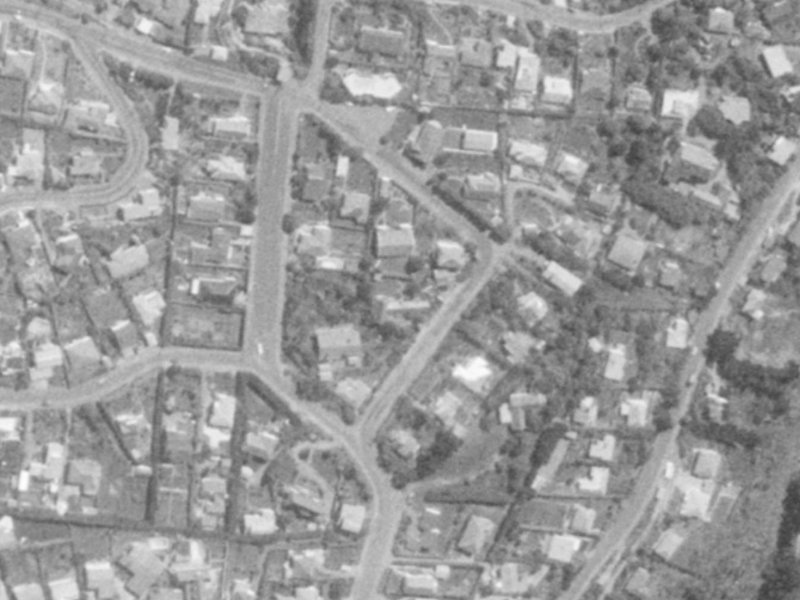 72 St Andrews Hill Road from the air, 1975-1979