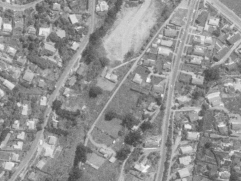 32 Aratoro Place from the air, 1975-1979