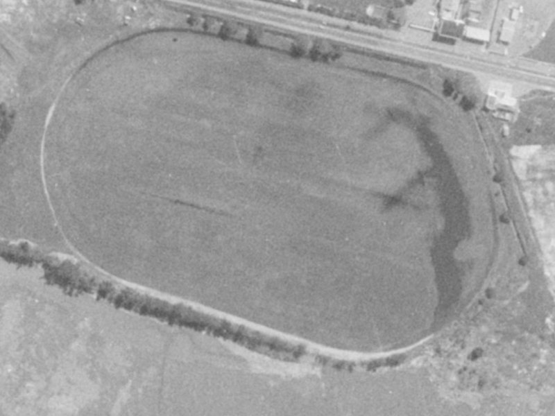 14a Settlers Crescent from the air, 1975-1979