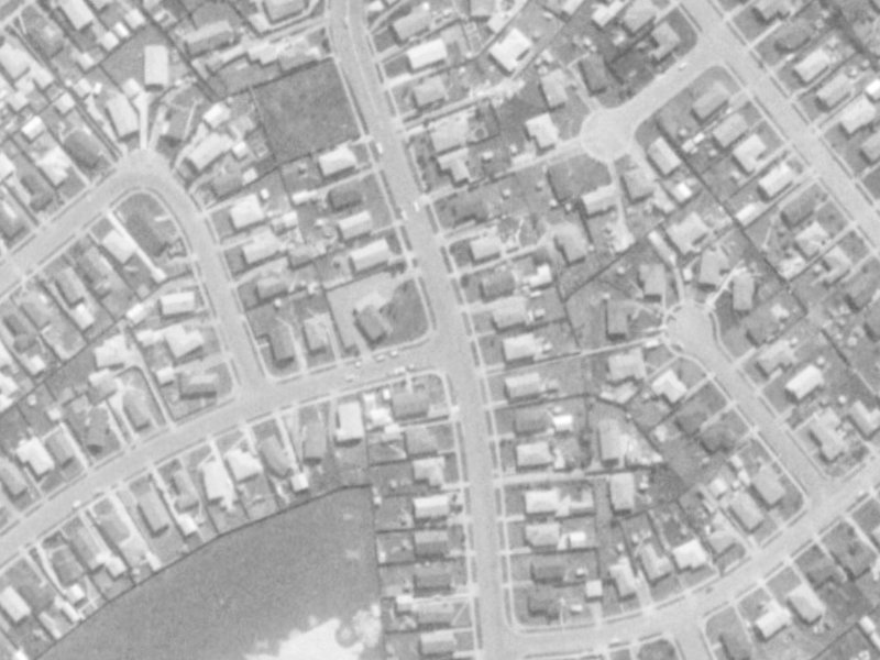 28 Rowley Avenue from the air, 1975-1979