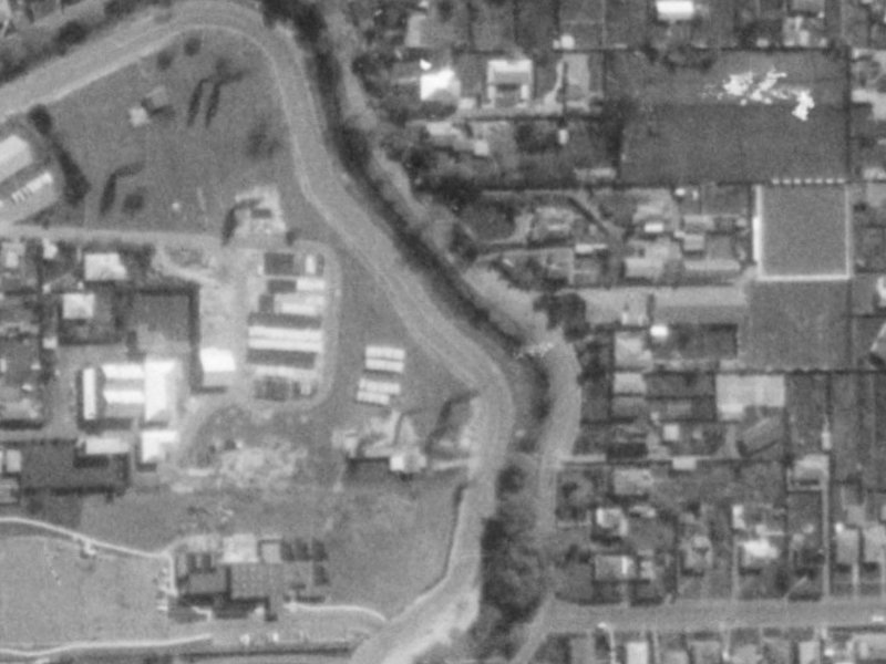 88–92 Hunter Terrace from the air, 1975-1979