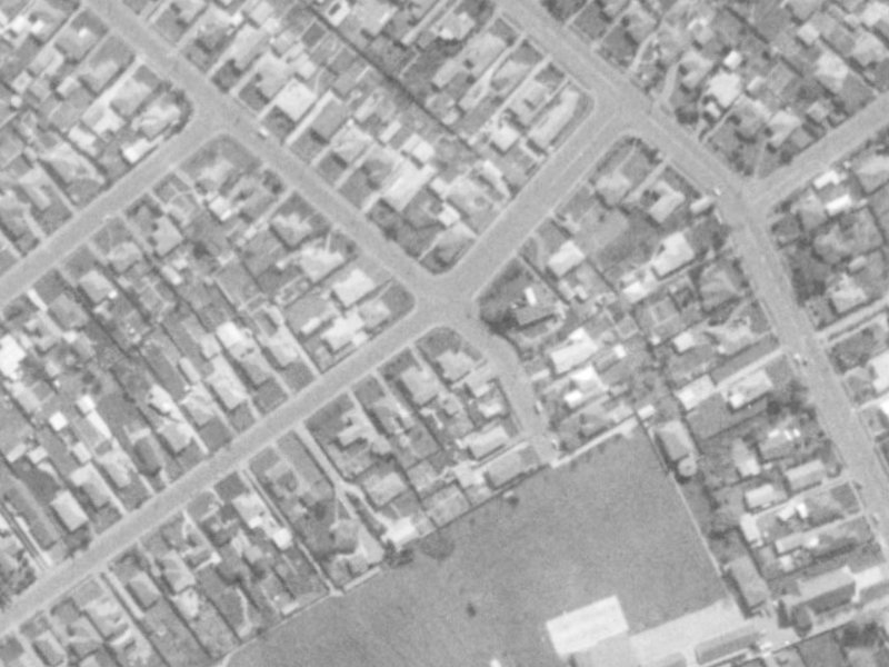 7 Maryhill Avenue from the air, 1975-1979